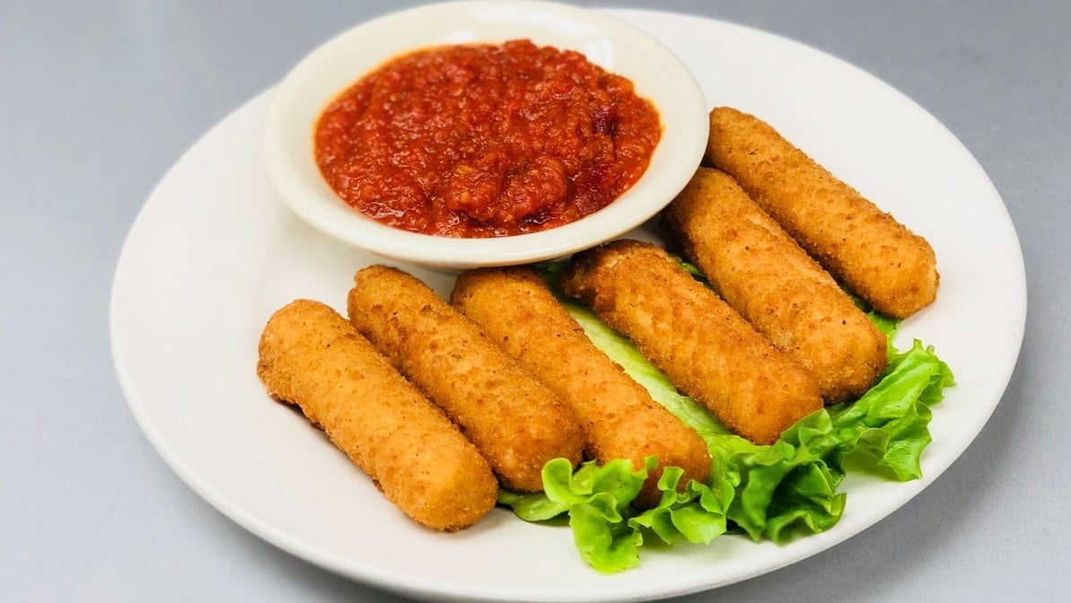 Mozzarella Cheese Sticks (6).